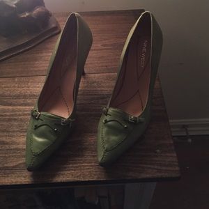 Green pumps